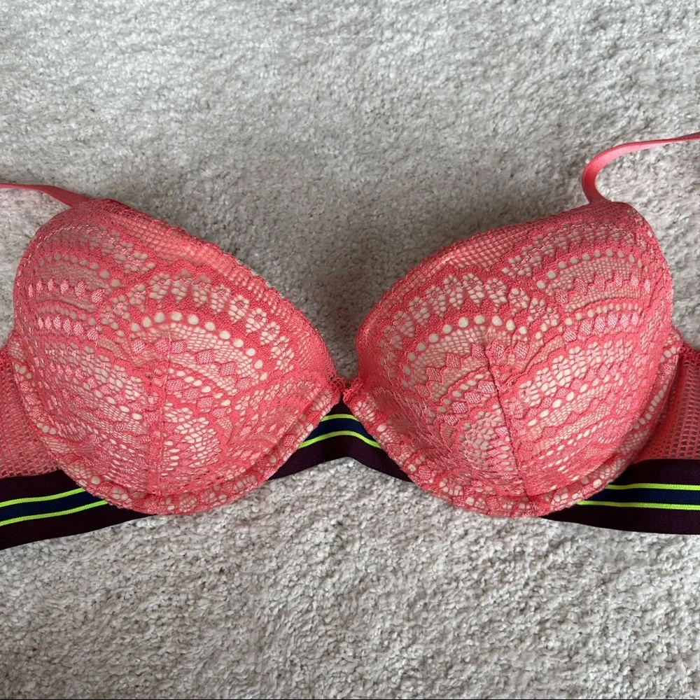 Victorias Secret Very Sexy Plunge Bra